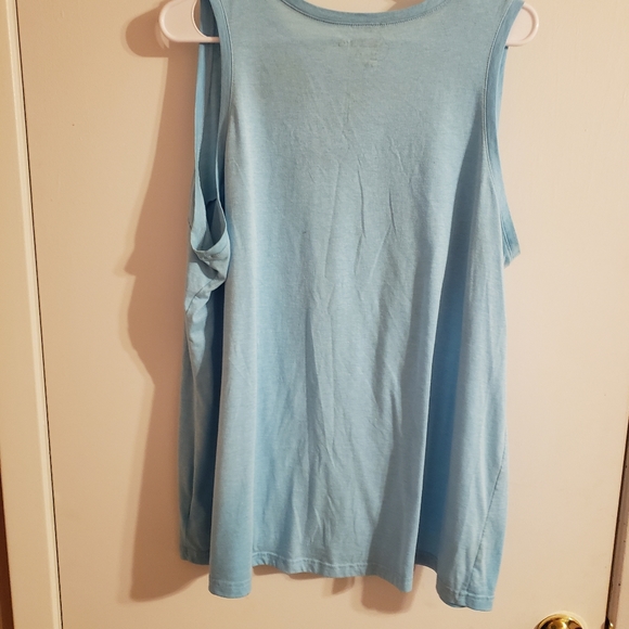 Workout top - Picture 5 of 5